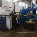 Stroj za izdelavo blokov iz hidravličnih jeklenih sekancev za taljenje